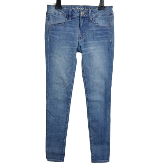 American Eagle Light Wash Non-Distressed Jegging 2 - Picture 1 of 5